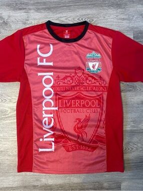 Liverpool FC Red Crest Short Sleeve Training Shirt